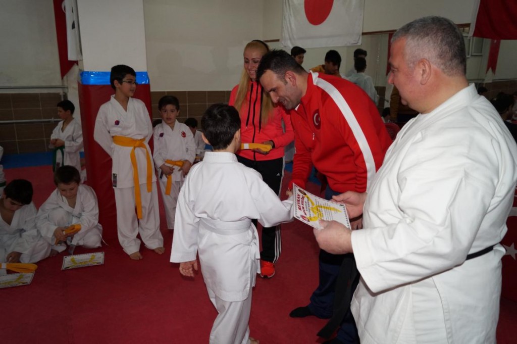 KUSAK TERFI SINAVI 2016 01 075