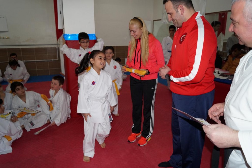 KUSAK TERFI SINAVI 2016 01 082